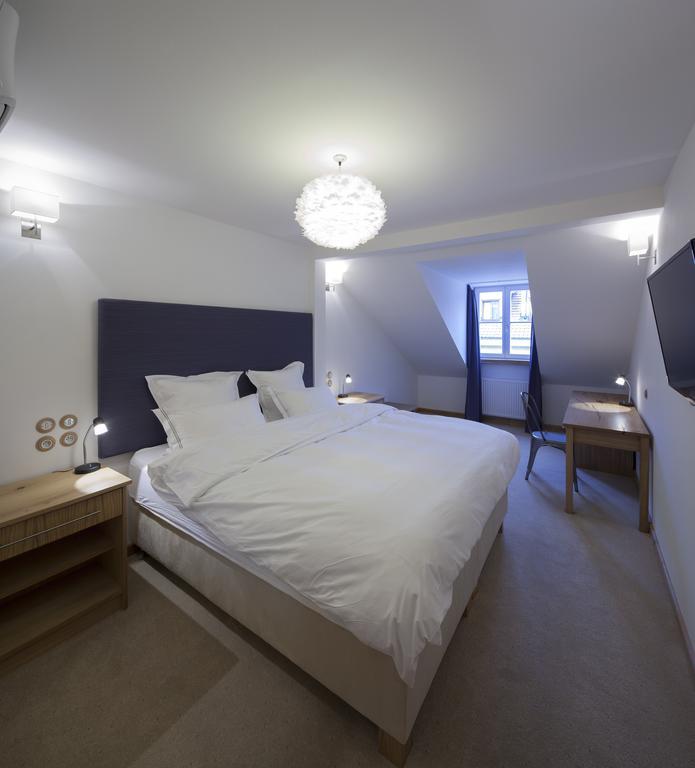 تشيسكي بوديوفيتسه Siroko Residence الغرفة الصورة